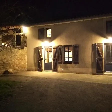 De L'echaudi بيت للعطل La Réorthe